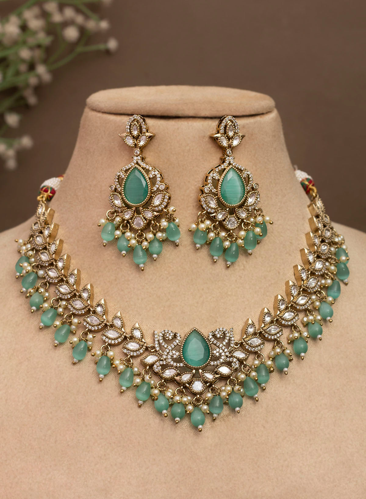 Tvashta Necklace Set