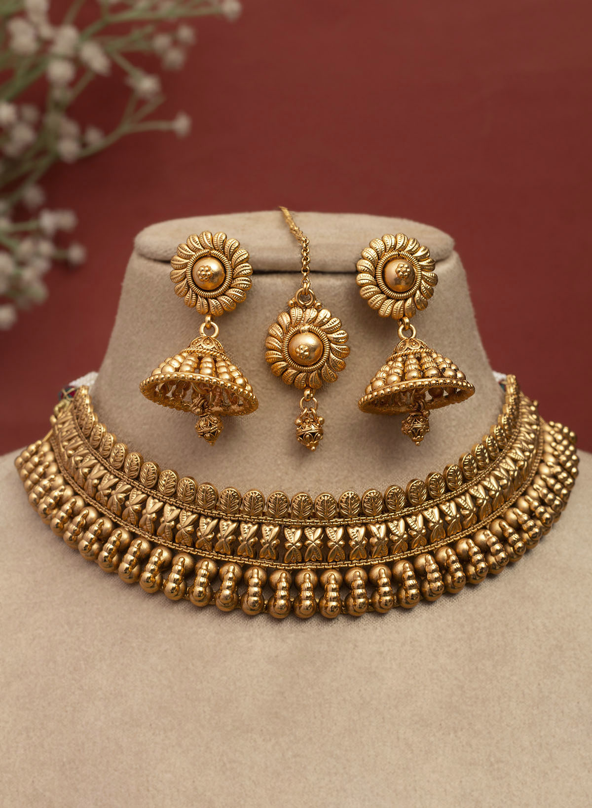 Yavisha Necklace Set