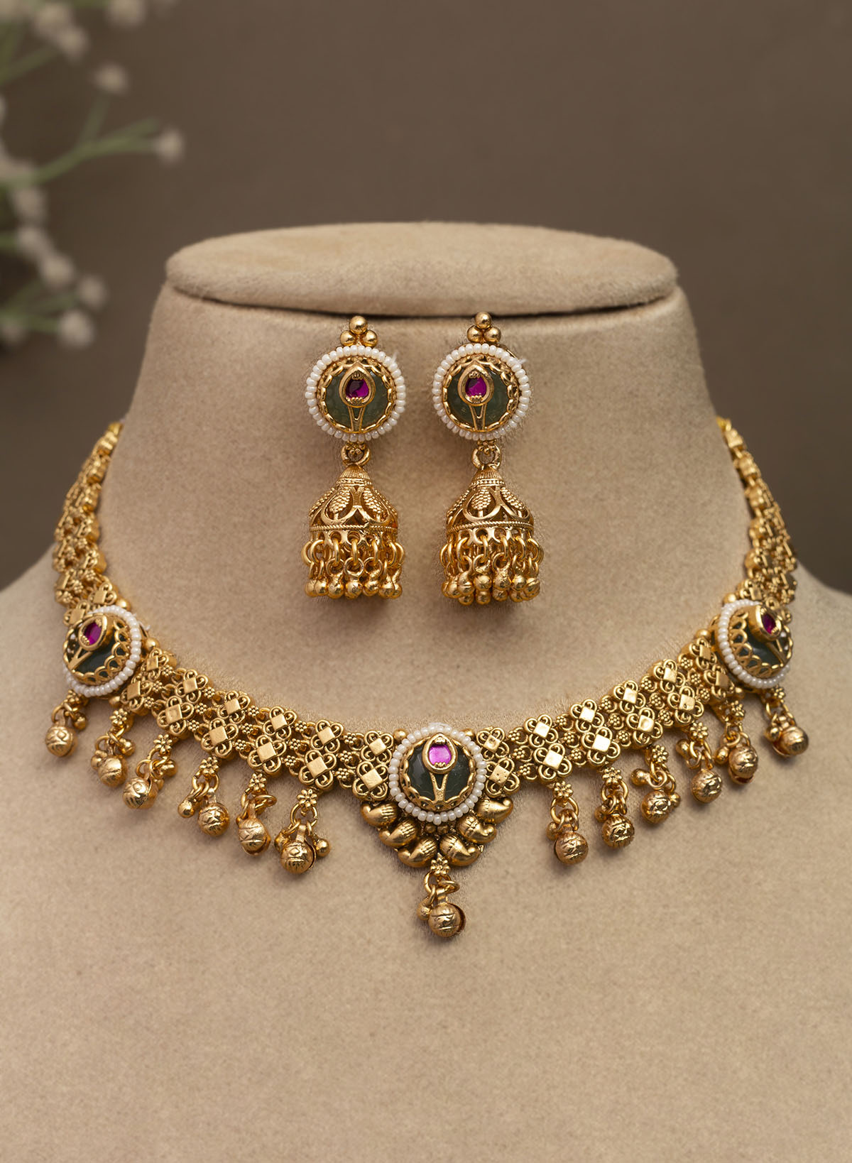 Nirvaha Necklace Set
