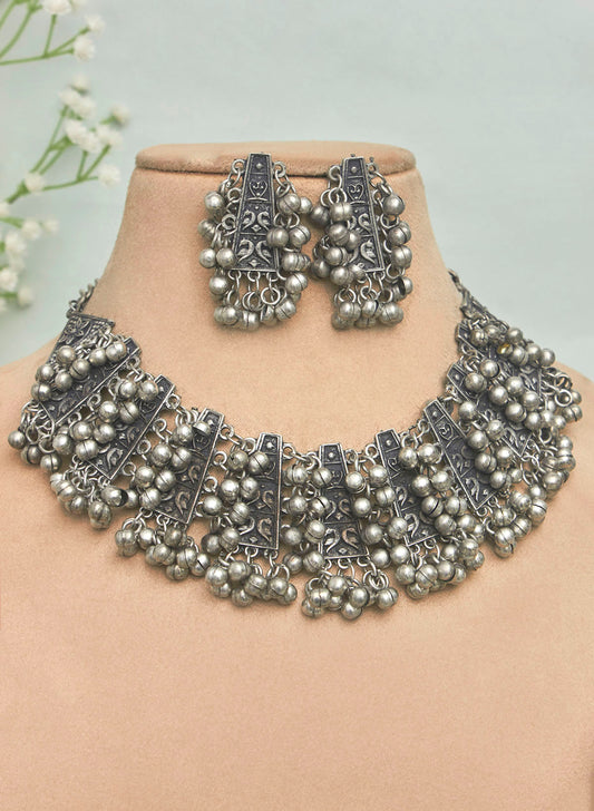 Kanishri Necklace Set