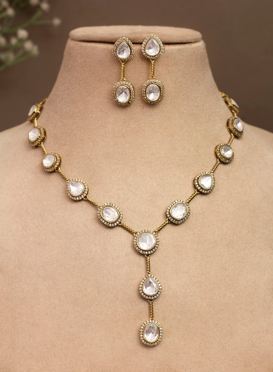 Lilly Necklace Set