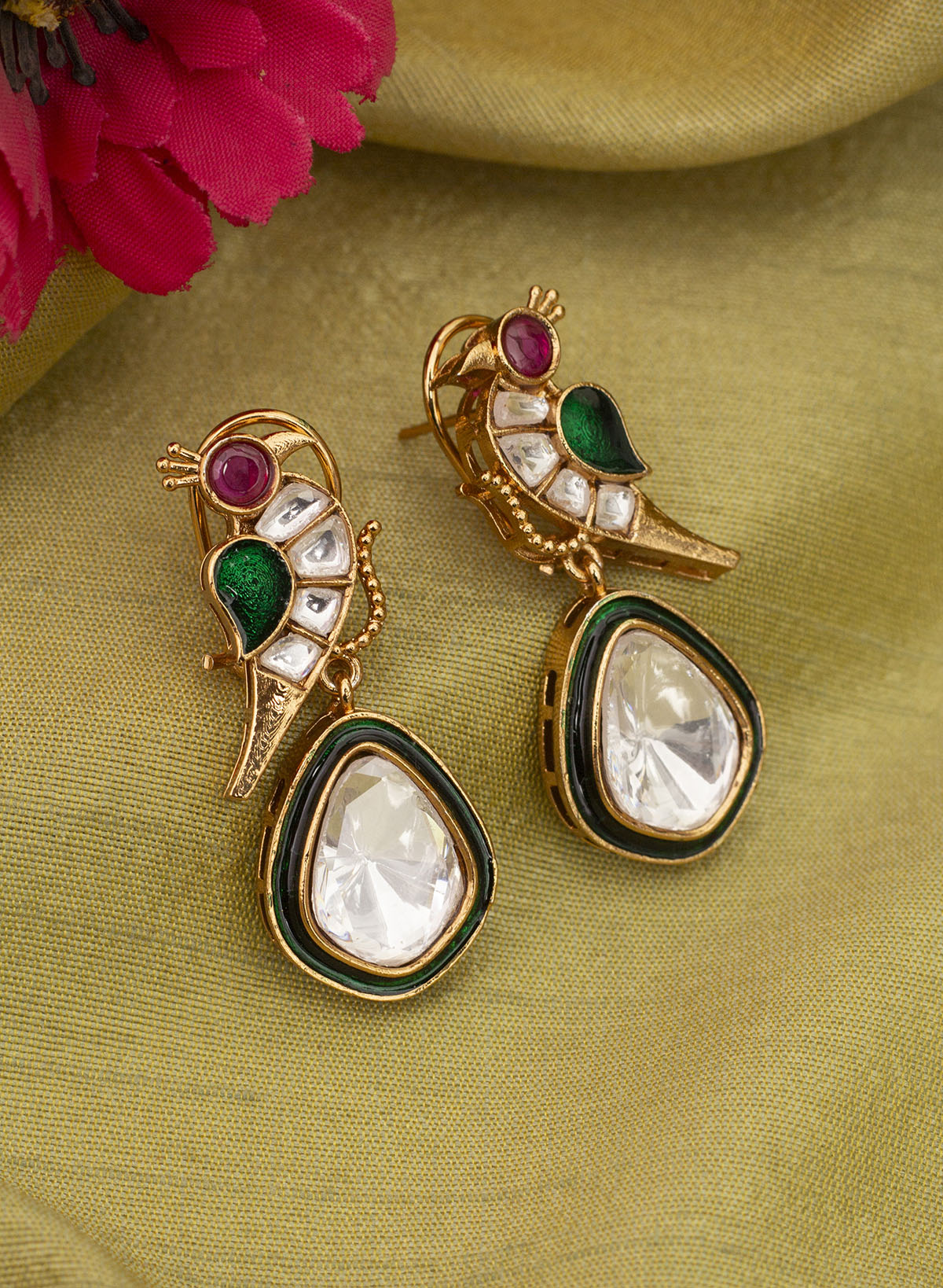 Vivaana Earring