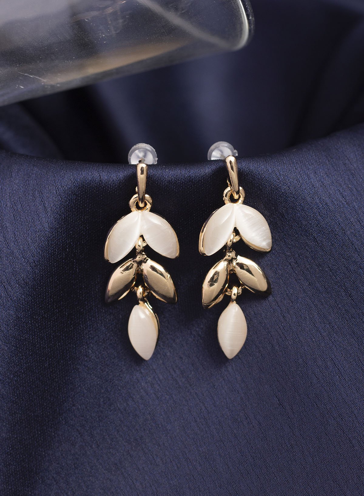 Mavis Leaf Earring