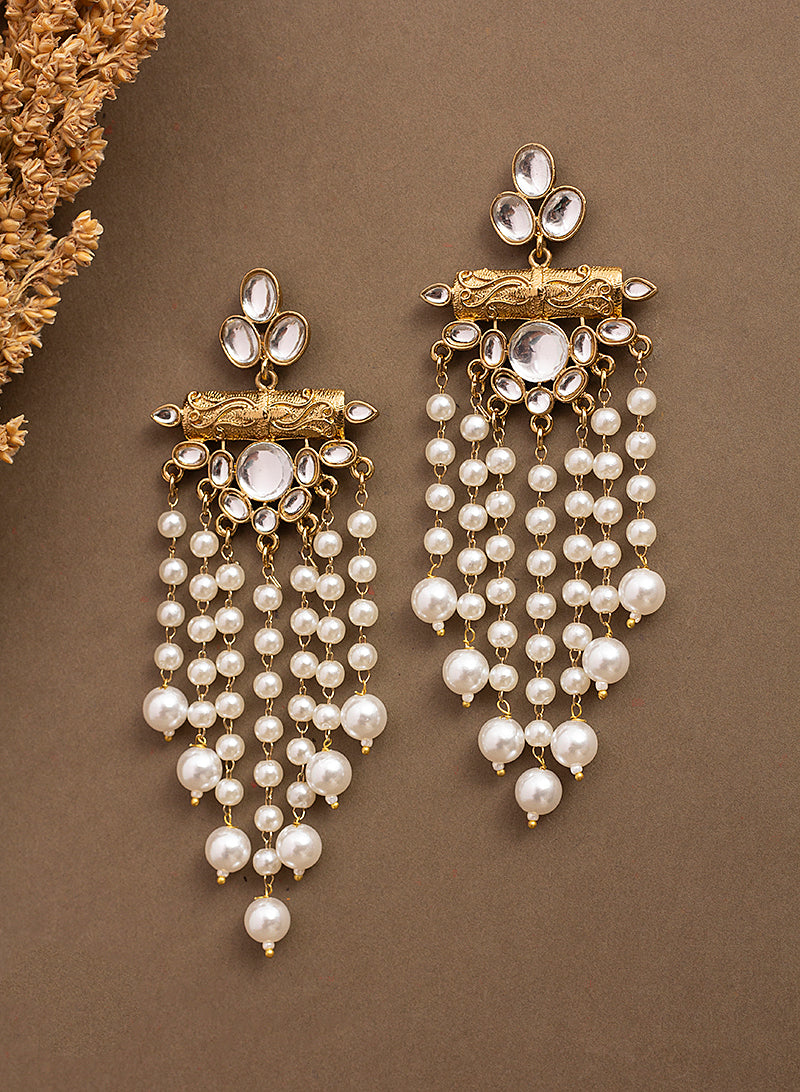 Naishaa Drop Earring