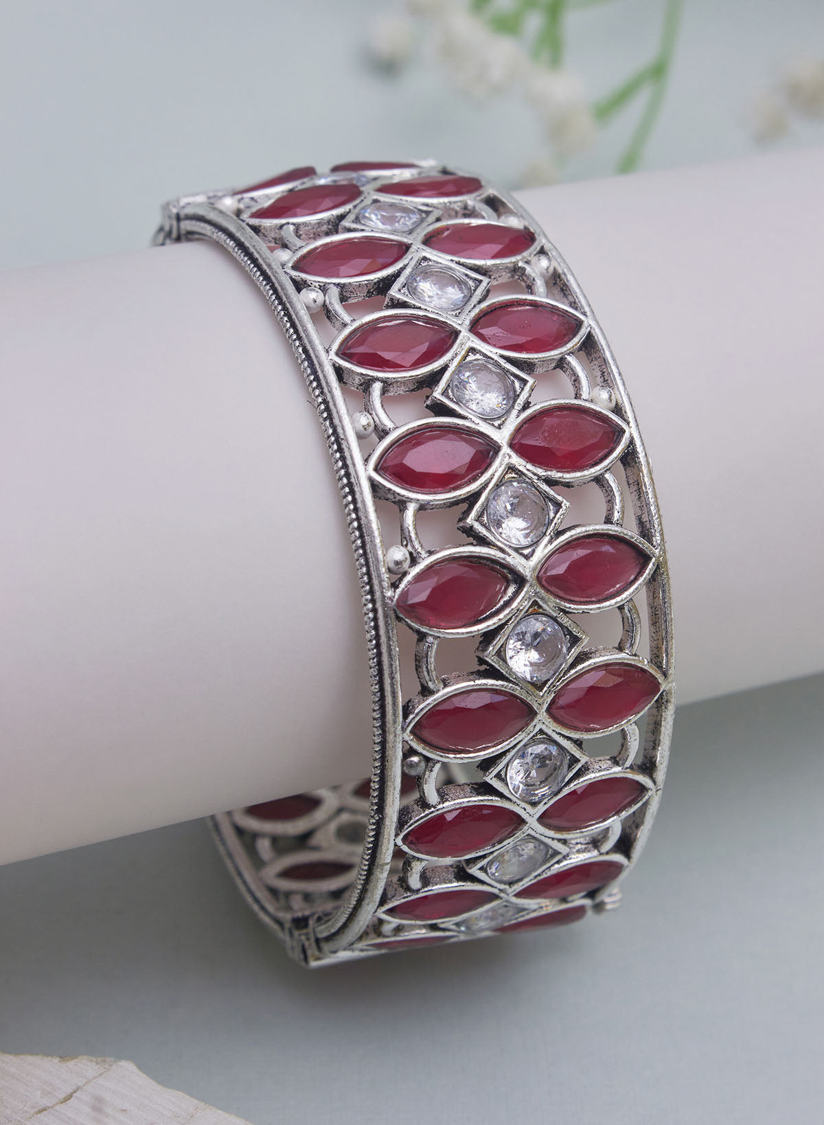 Neysa stone bangle