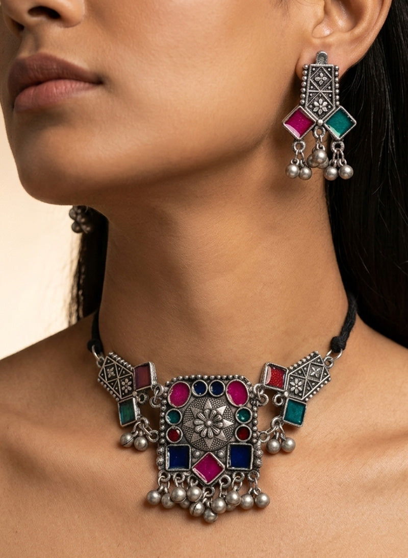 Vinishaa Choker Set