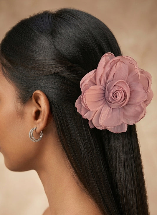 Daffodil claw clip