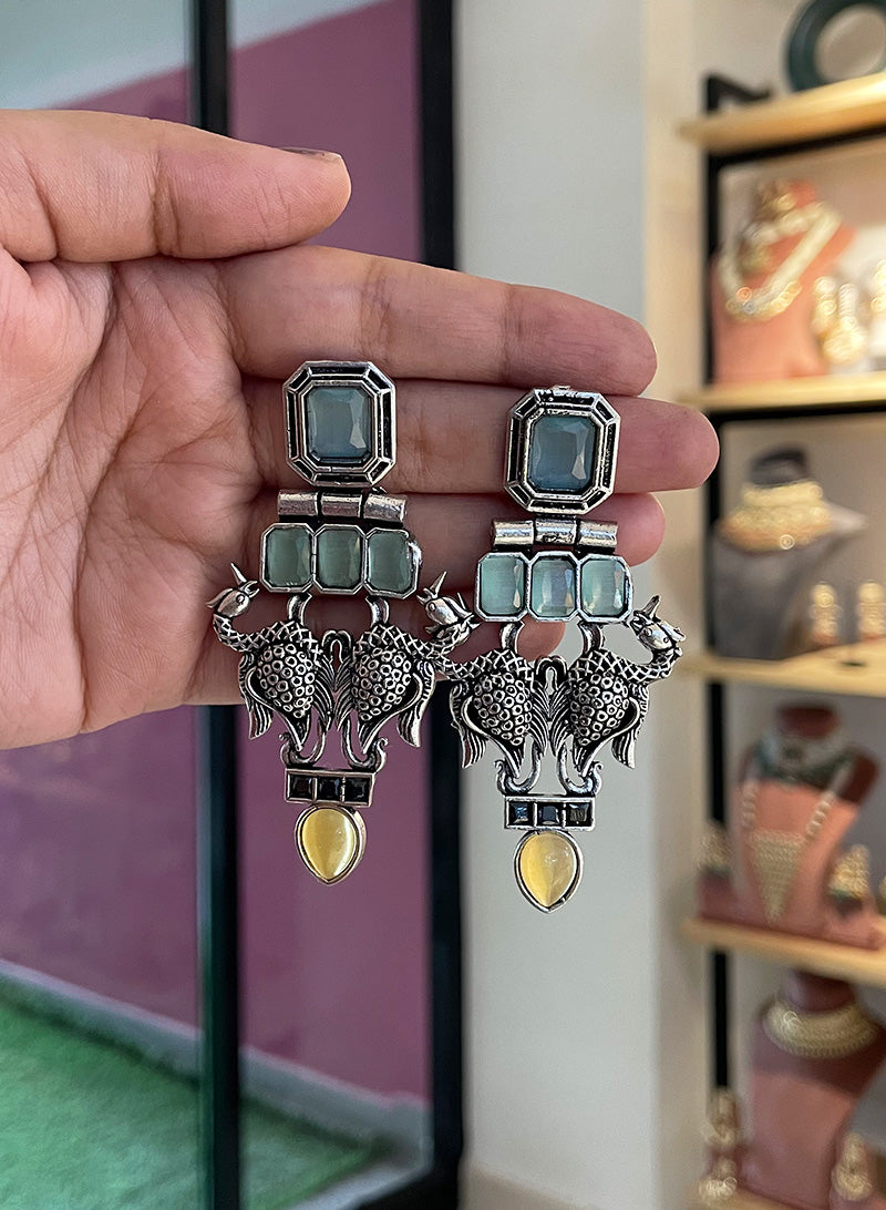 Vinaya earrings