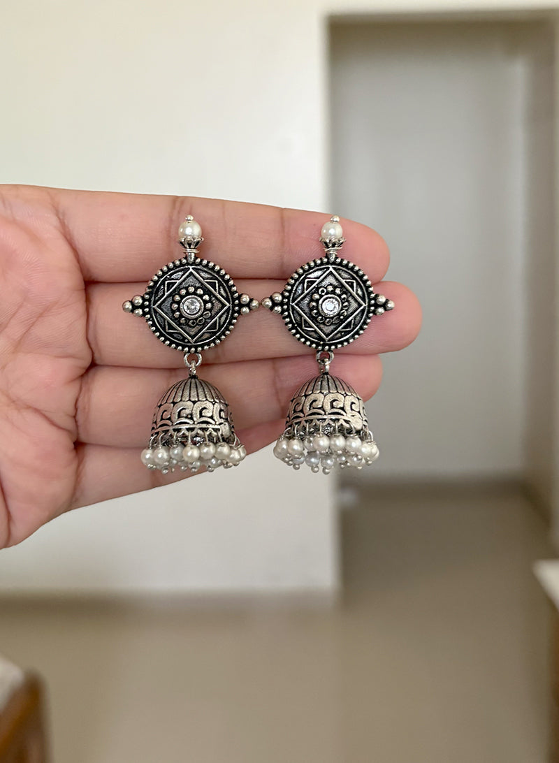 Rivikaa earrings