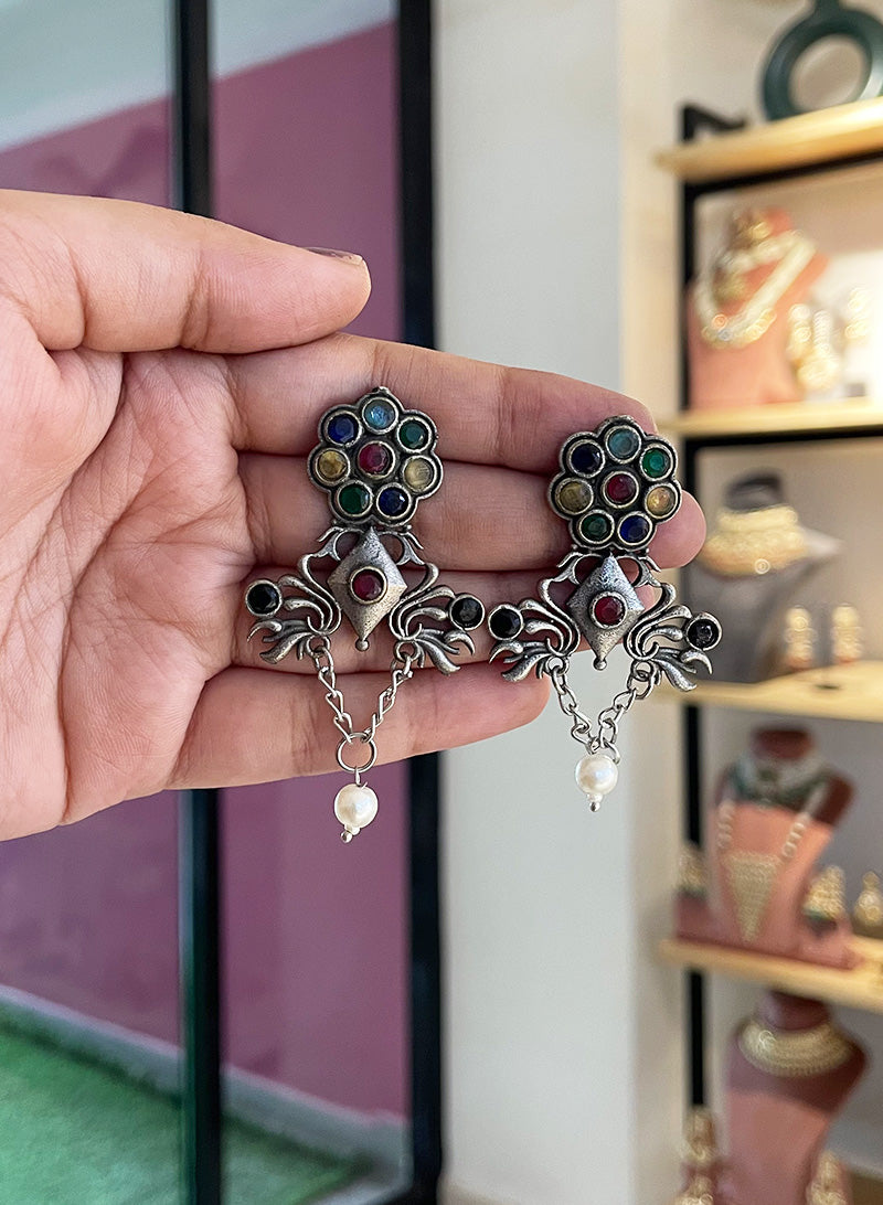 Hemvika earrings