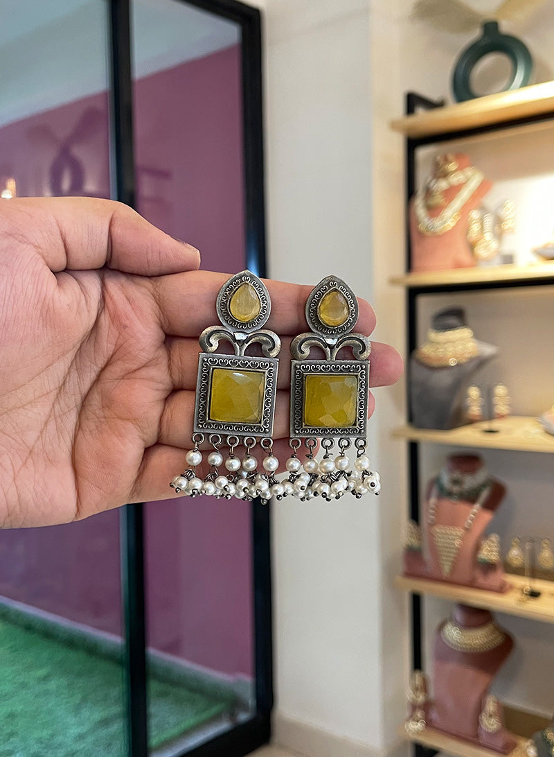 Zyvi earrings