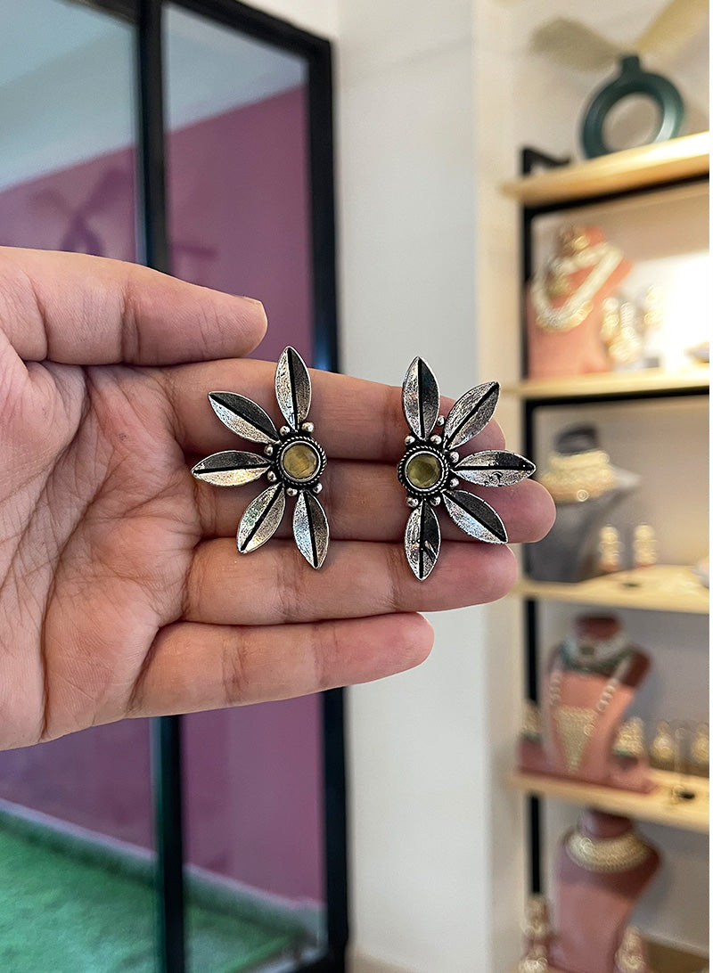 Uthira earrings