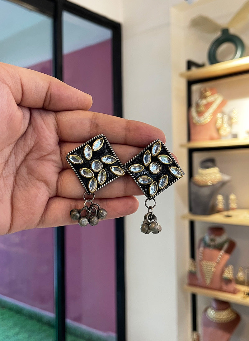 Avenika earrings
