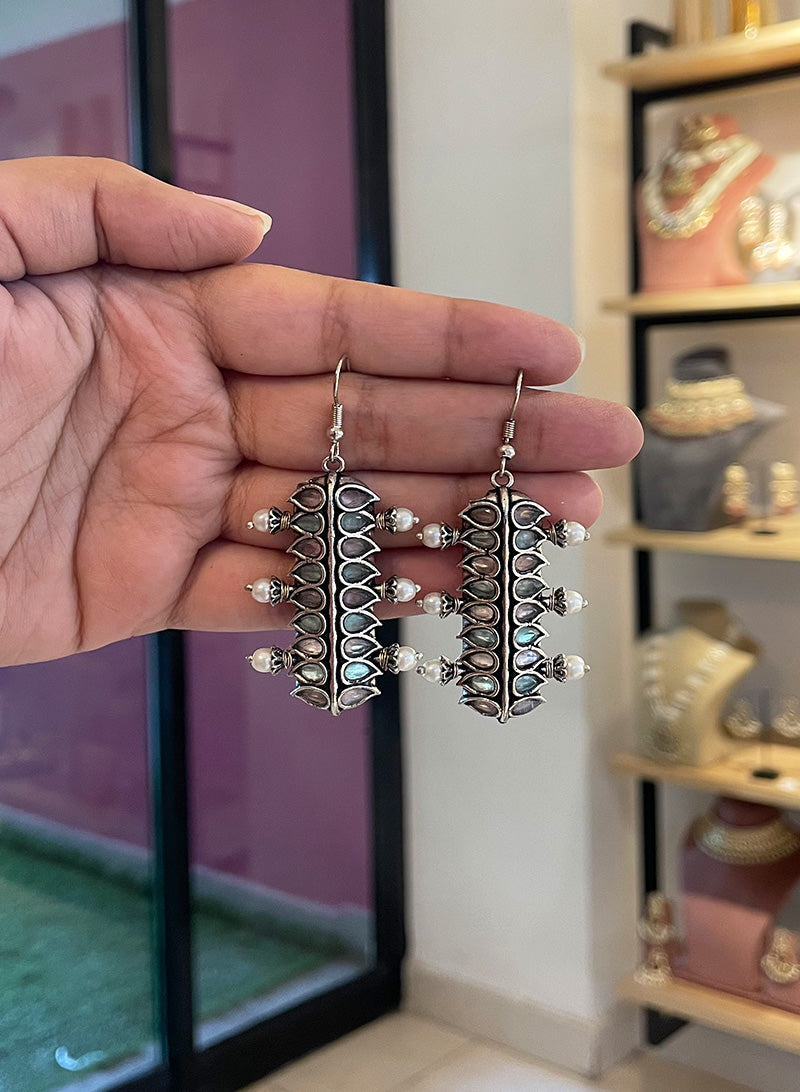 Divena Earring