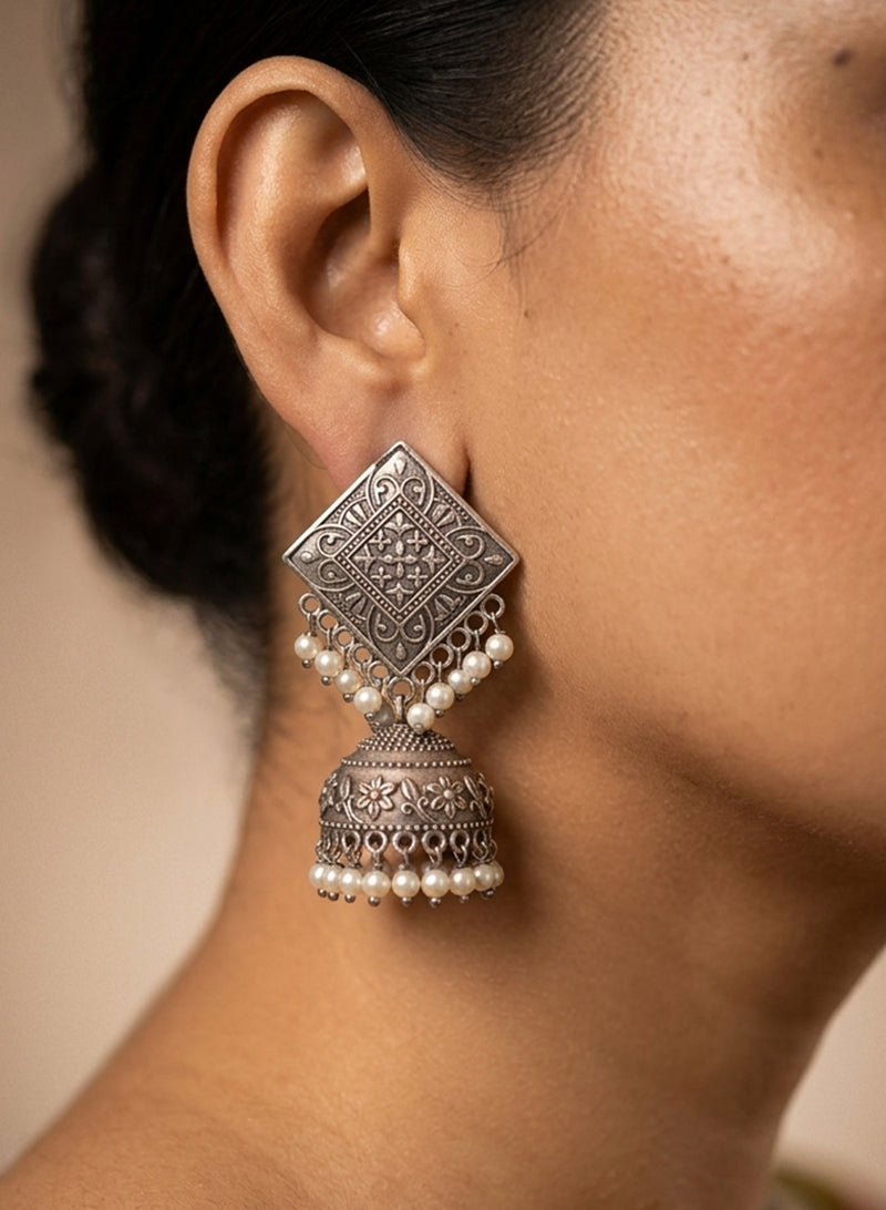 Aina Jhumka