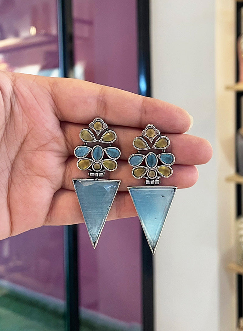 Nivara earrings