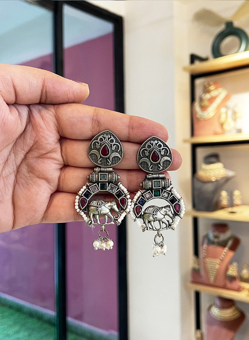 Mridula earring