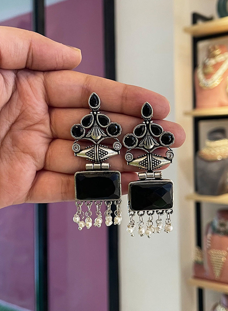 Chitraya earrings