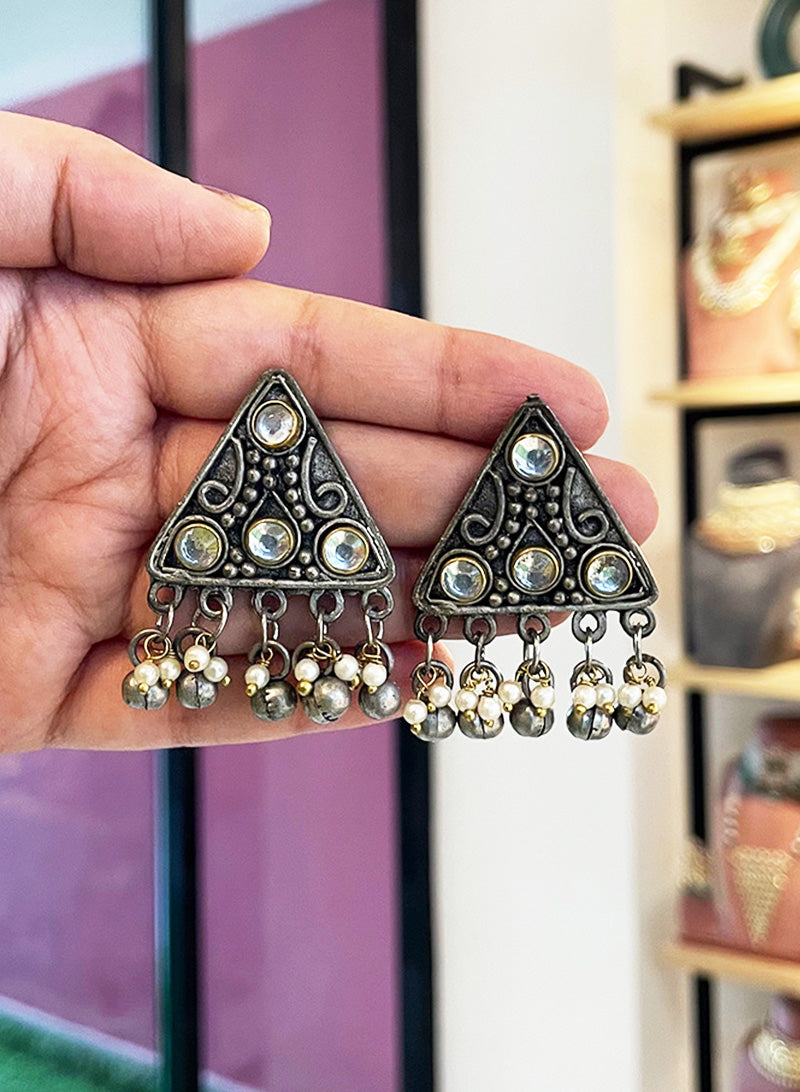 Shravyaa earrings
