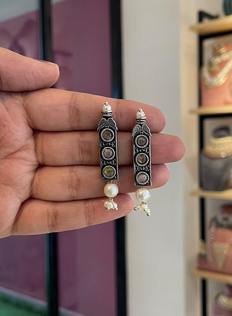 Ekanika earrings
