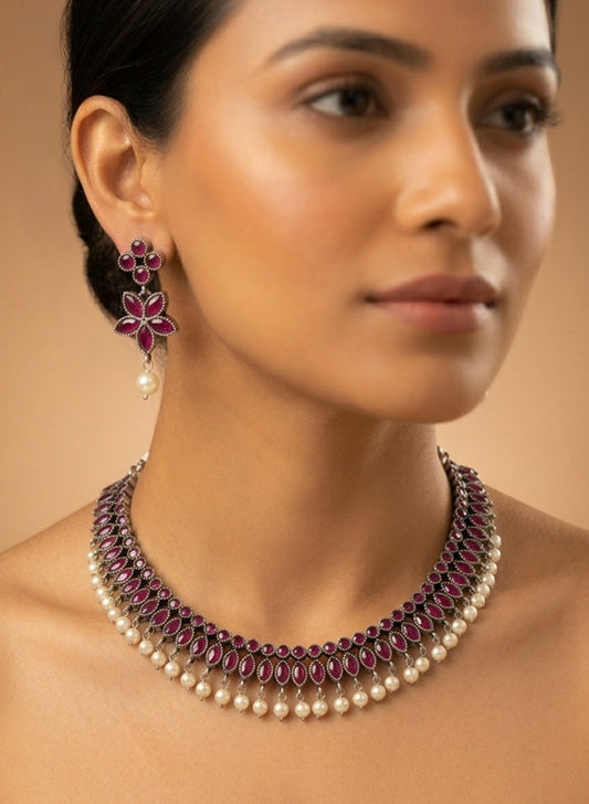 Ovisha Necklace Set