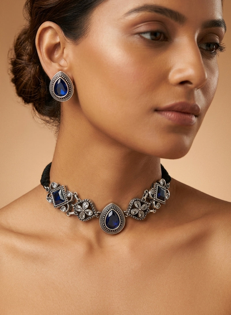 Veyona Choker Set