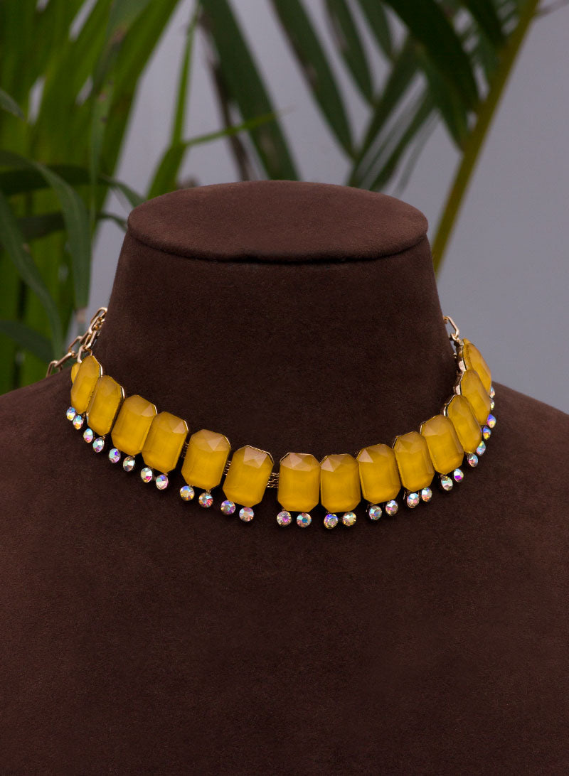 flora stone choker