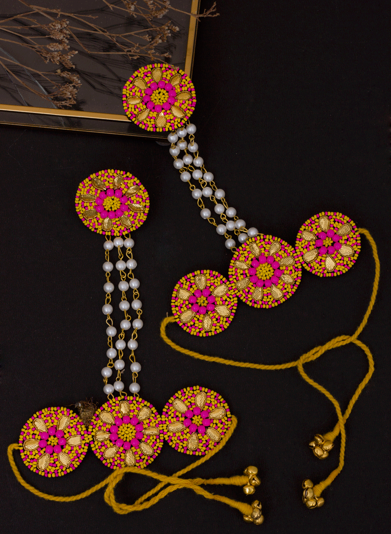 Heena Gota Haathphool