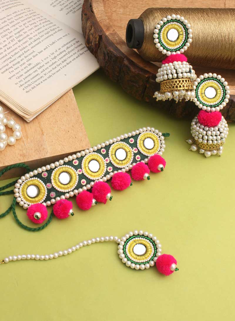 Advita Choker Set with Maangtika
