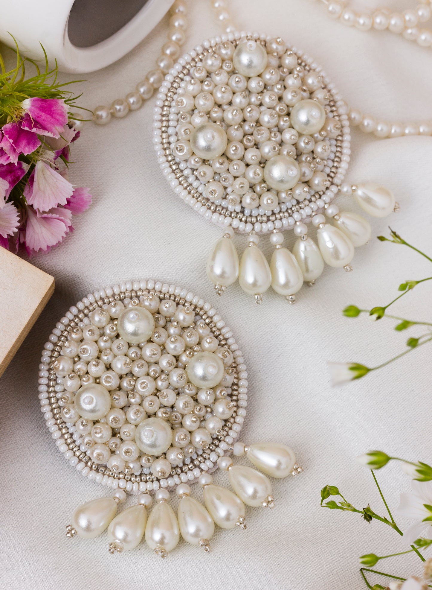 AAFIYA white earring