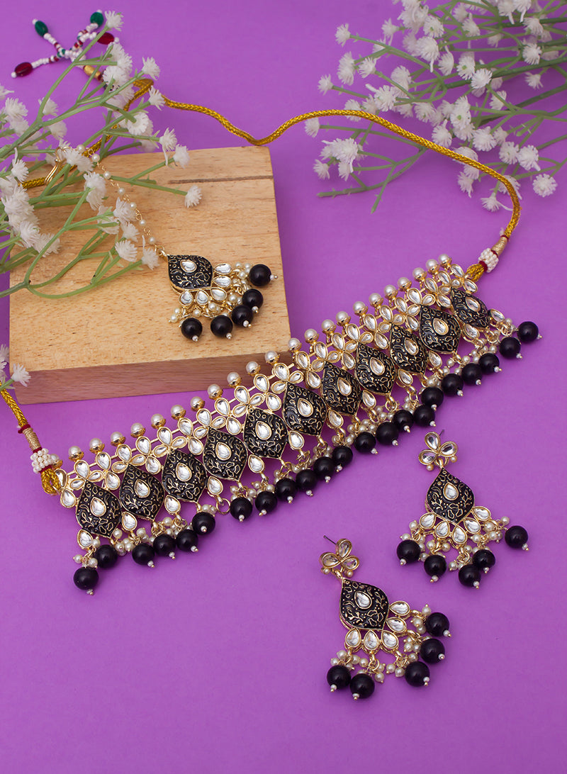 Samriddhi meena choker set with maangtika