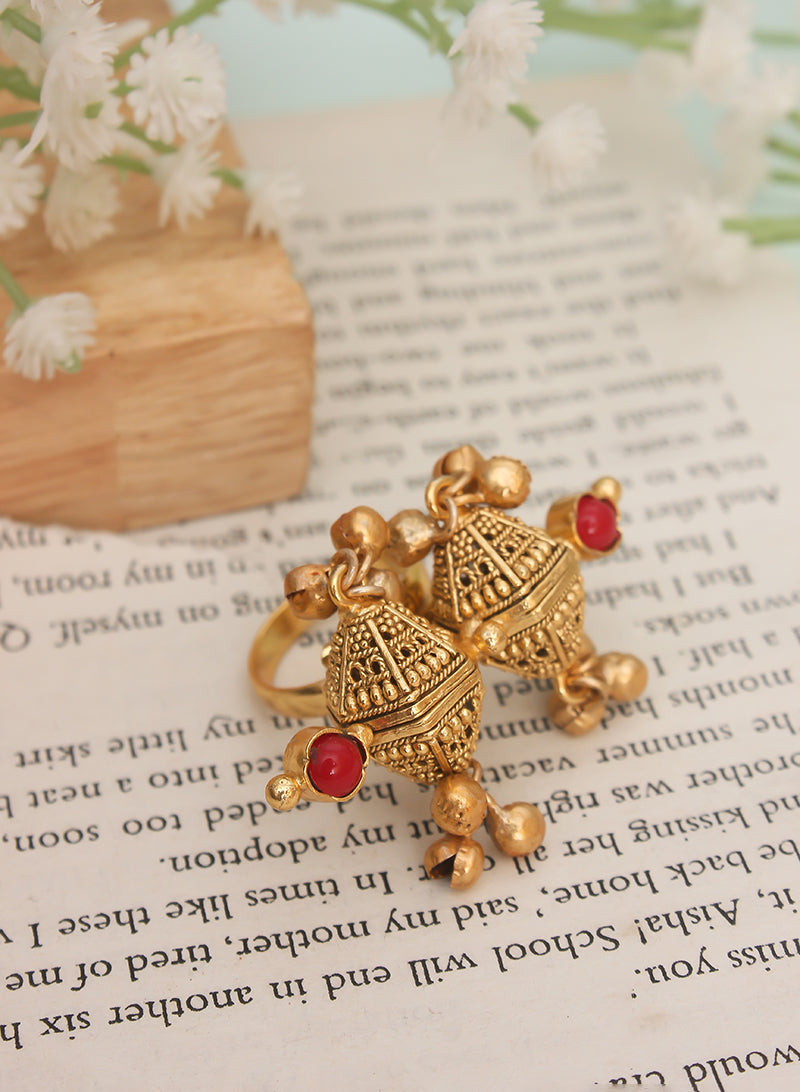 Roshni stone ring