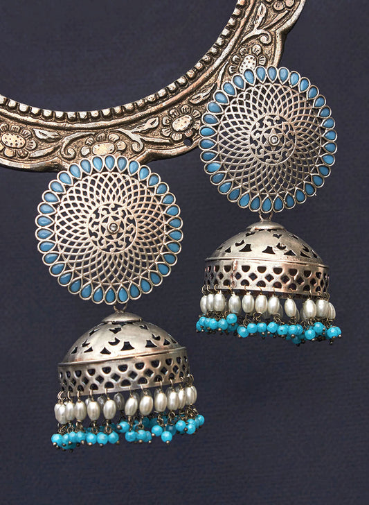 Suvarta stone jhumka