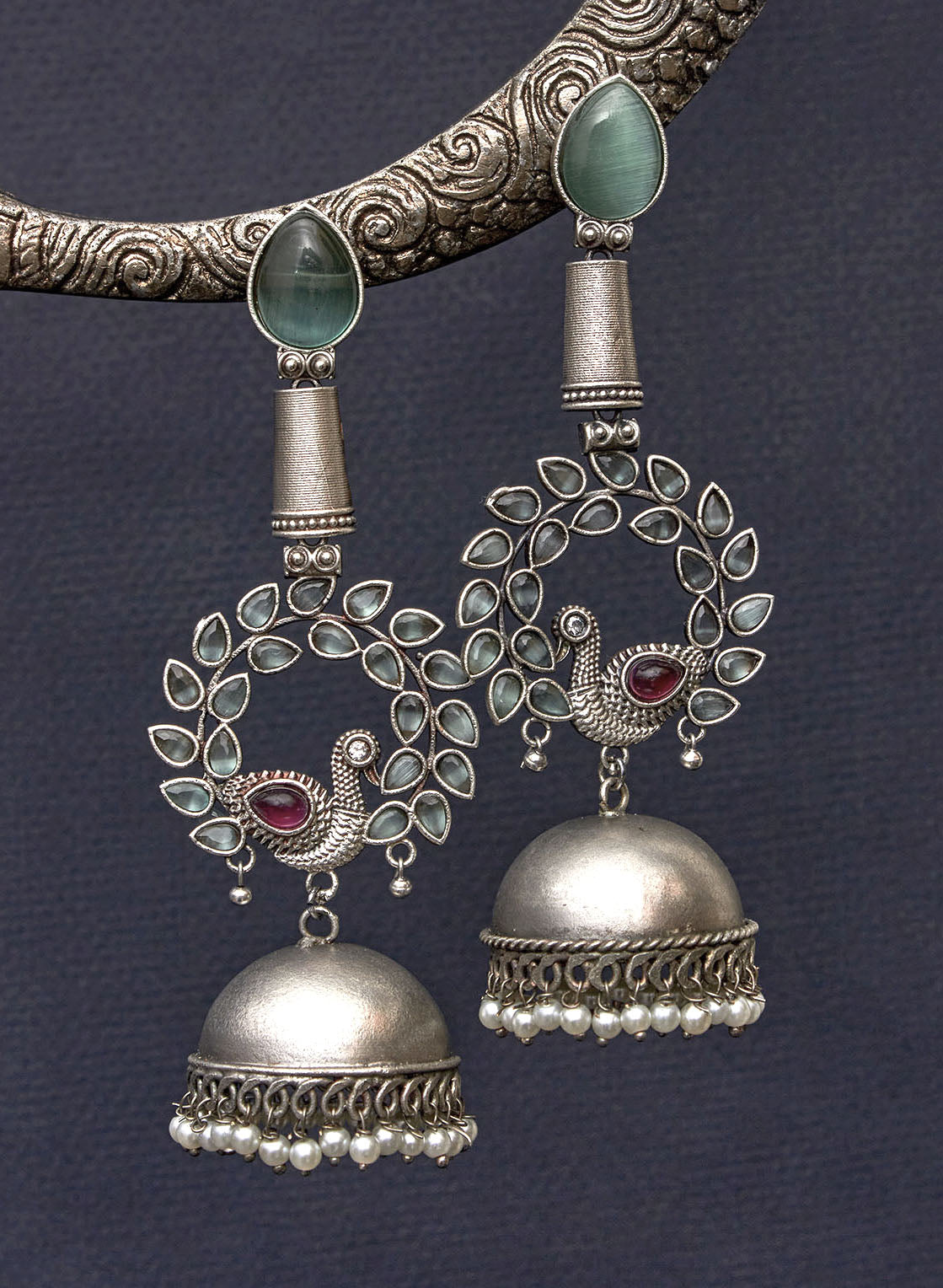 Nasiha stone jhumka