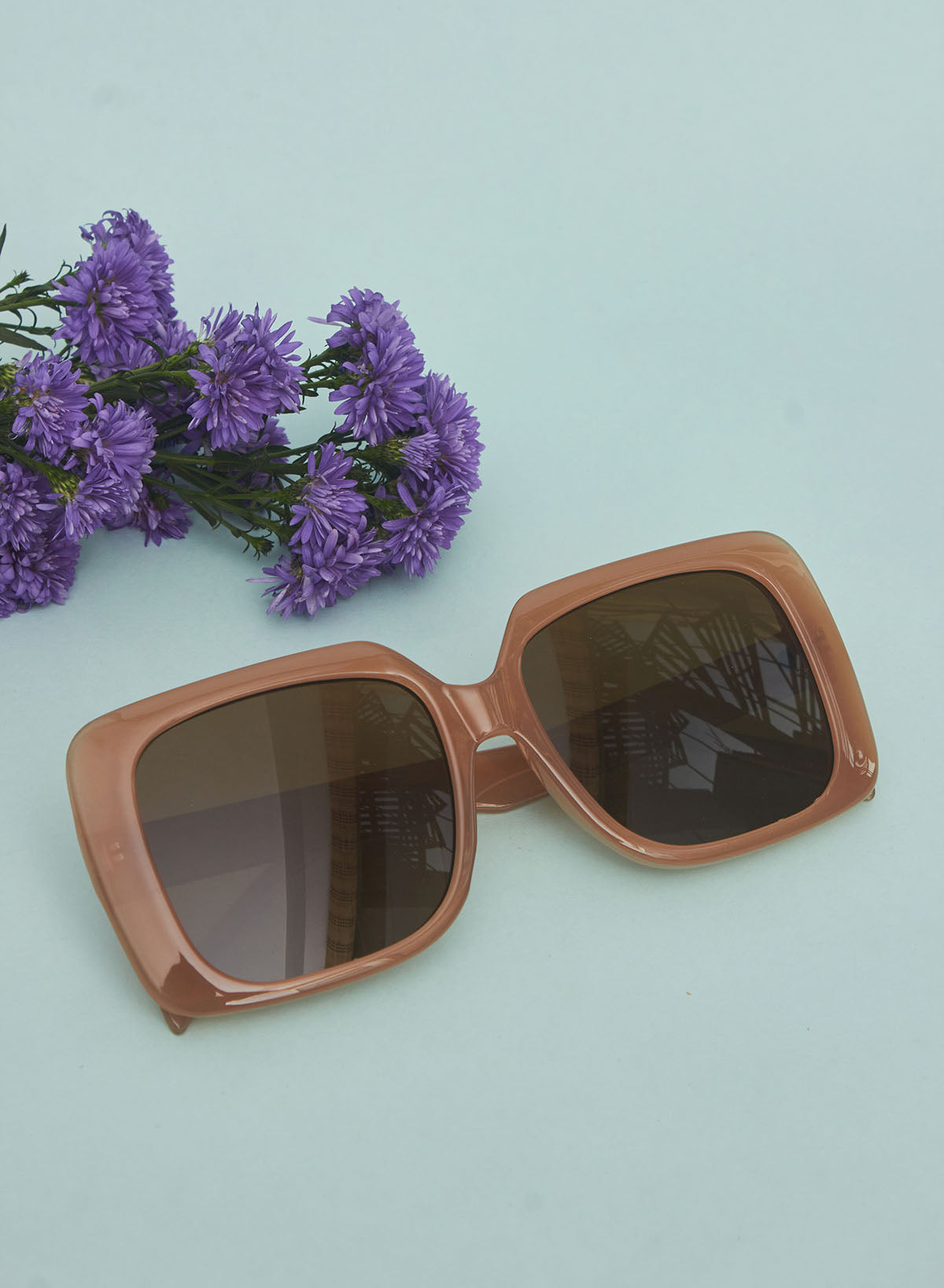 Oversized Retro Sunglass