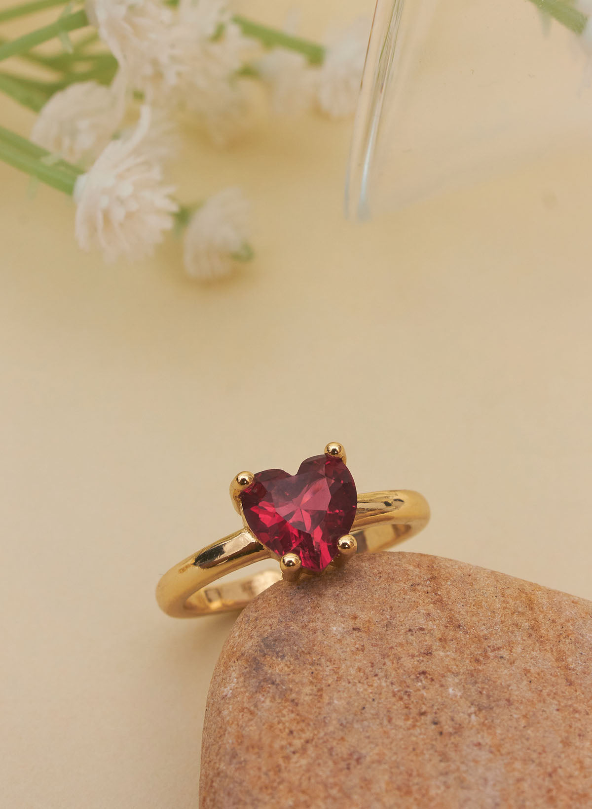 Itzel heart ring