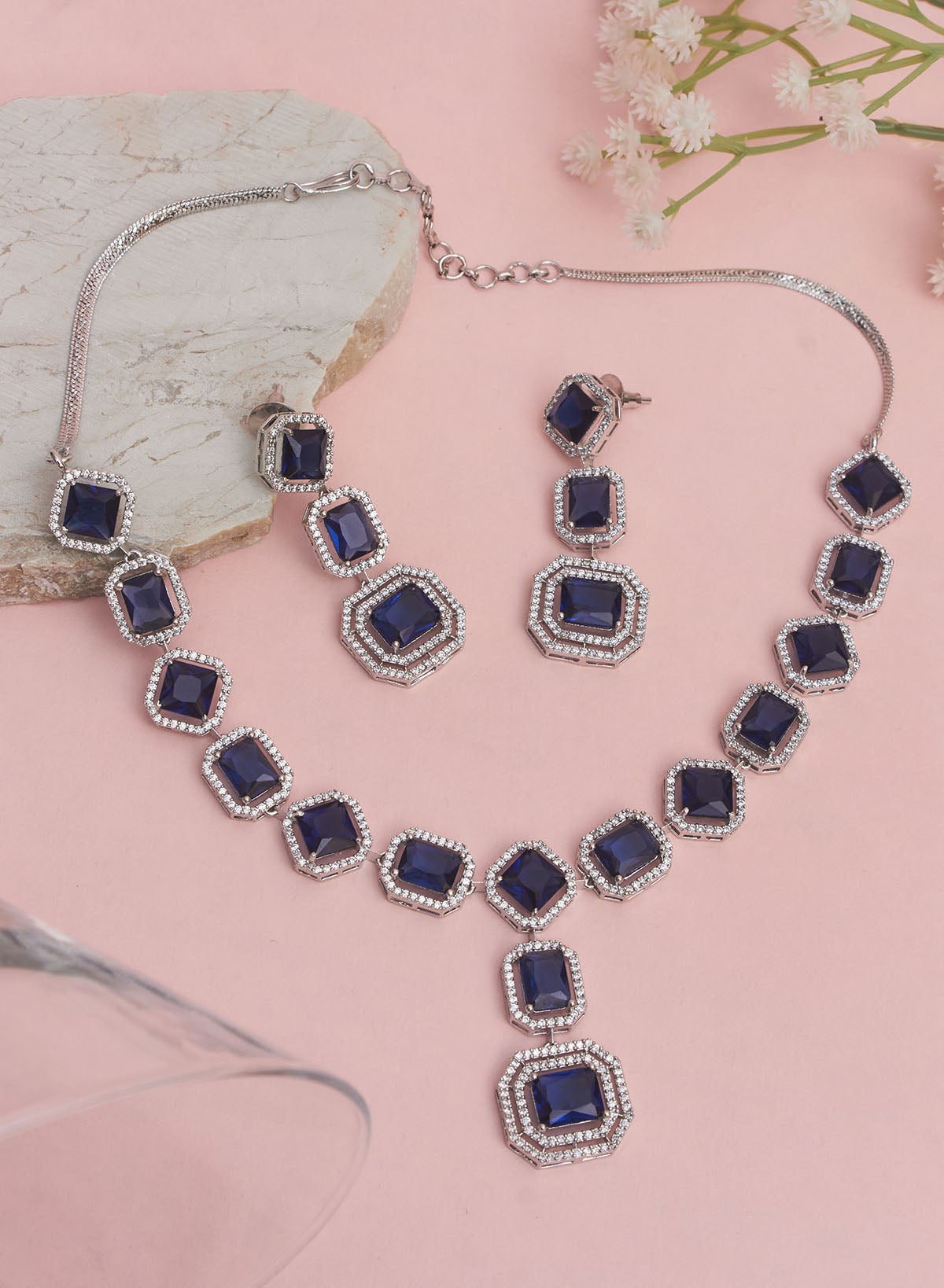 Helen ad necklace set