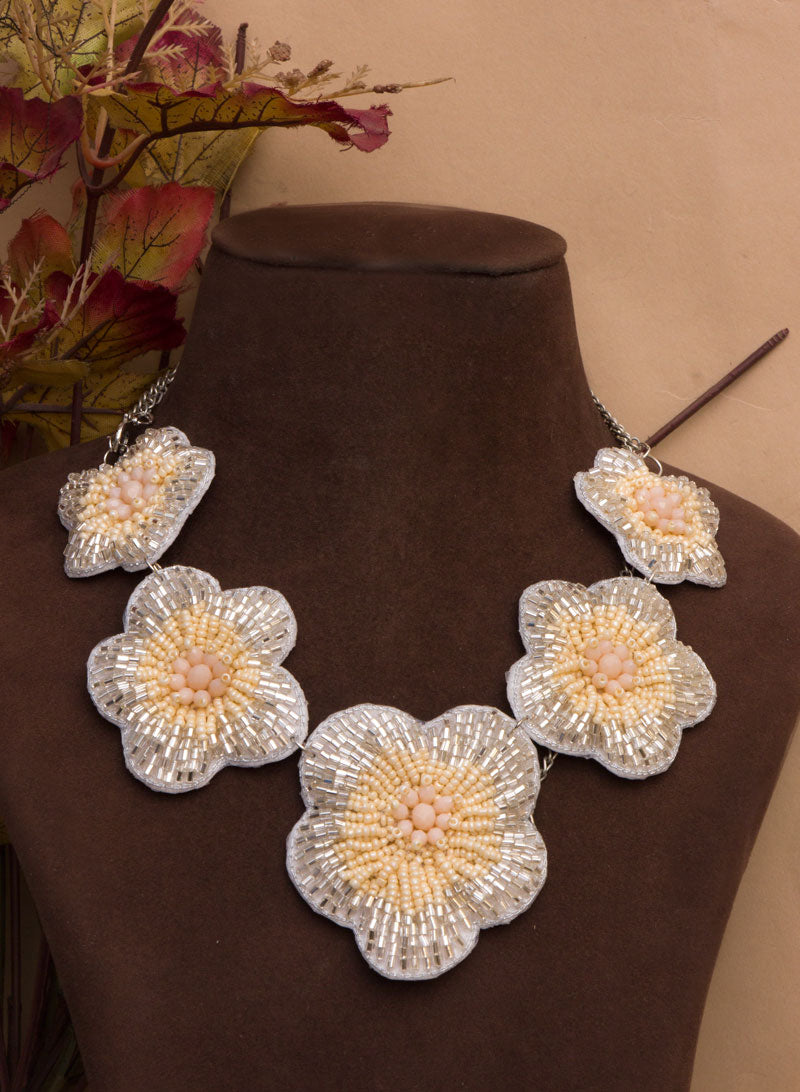 CAROLINA silver FLORAL necklace