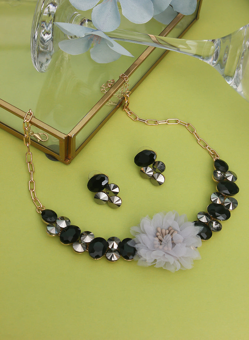 nina floral choker