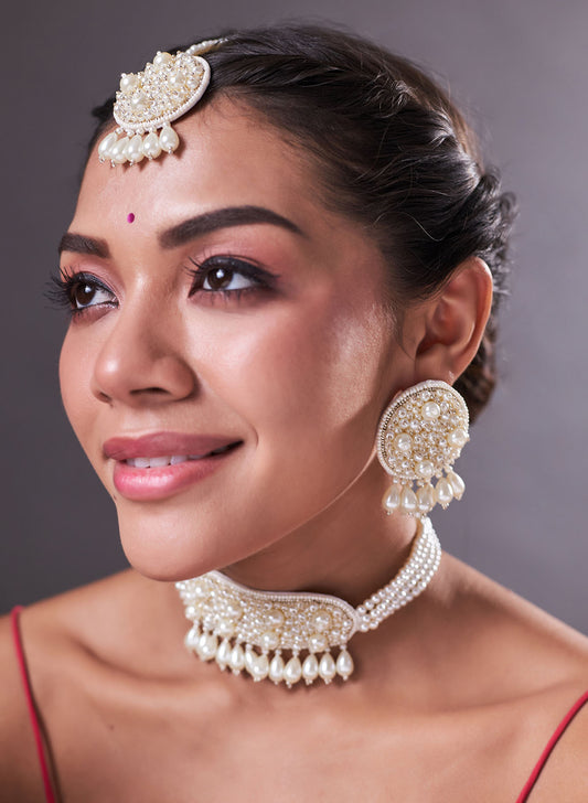 Aafiya necklace set with maangtika