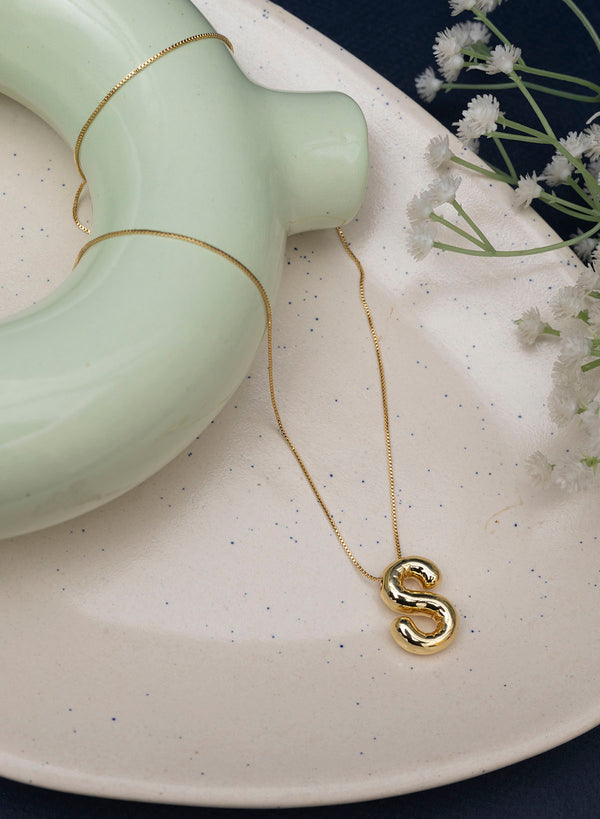 “S” Pendant Chain Necklace