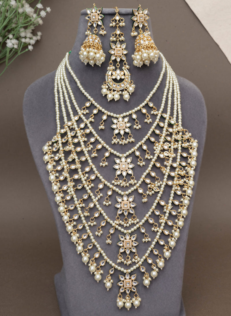 Aashrita Five layered Necklace set with Maangtikka