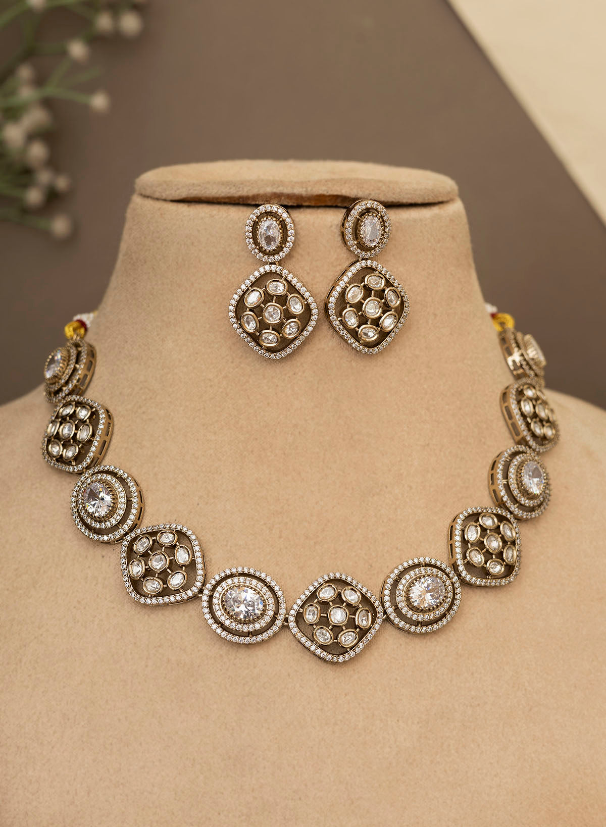 Anokhee Necklace Set