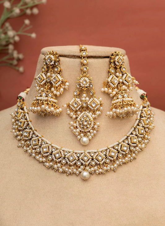 Evania Necklace Set