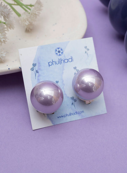 Medium Pearl Stud