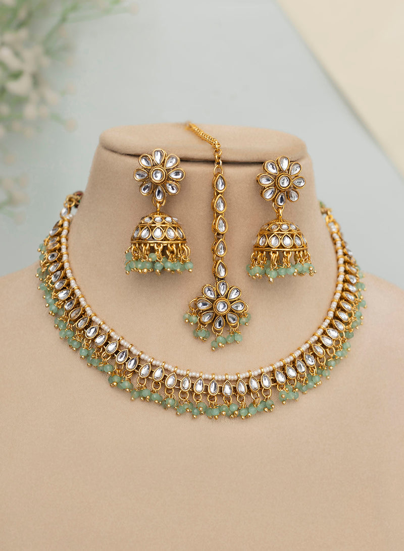 Ikshana Kundan Necklace set