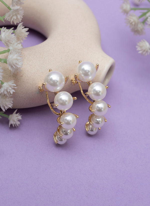 Vibhha Pearl Earrings