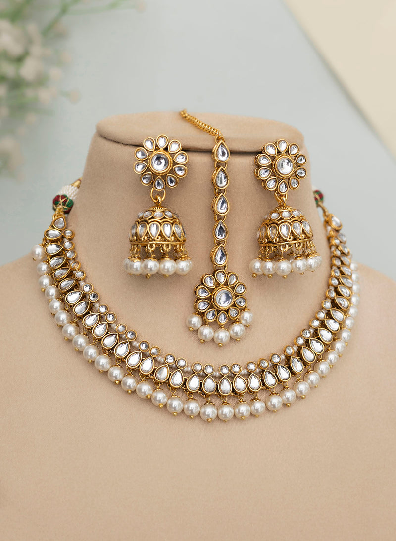 Anahitaa Kundan Necklace set