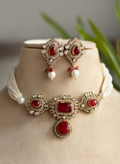 Qaynat choker set