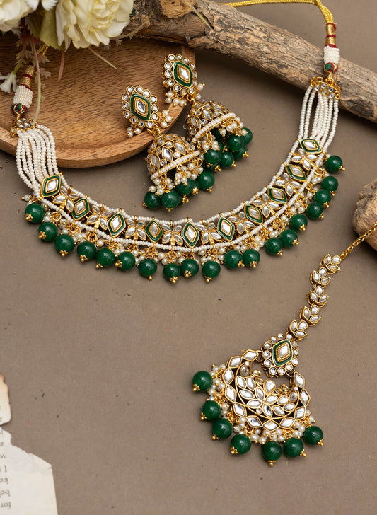 Vridhi Necklace set with Maangtikka